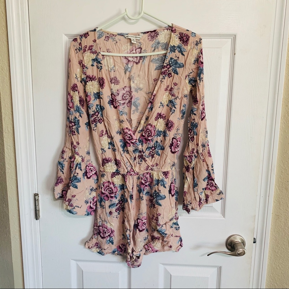 AE (American Eagle) Floral Romper (XXS or Size 2)